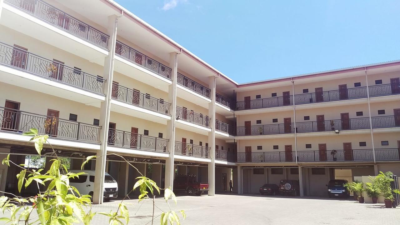 Paddy'S Hotel & Apartments Port Moresby Exterior photo